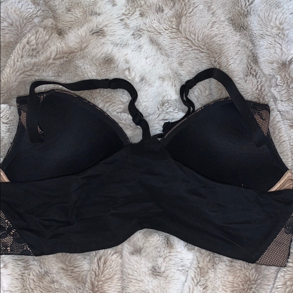 Victoria Secret Bra - Picture 3 of 3